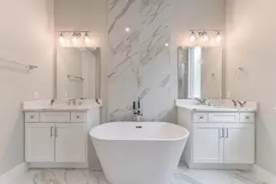 823 Mansfield St, Houston, TX 77091 - Photo 14