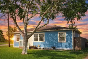 2802 Kentucky Ave, League City, TX 77573 - Photo 1