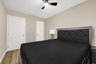 1603 Welch St, Houston, TX 77006 - Photo 20