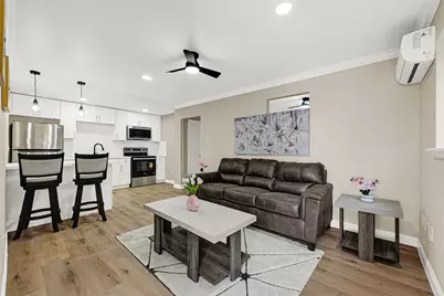 1603 Welch Street #1, Houston, TX 77006 - Photo 1