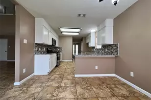 510 Oak Briar Dr, Kemah, TX 77565 - Photo 12
