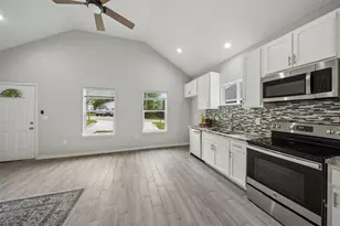 396 Westchase, Montgomery, TX 77316 - Photo 8