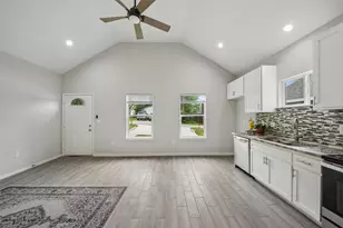 396 Westchase, Montgomery, TX 77316 - Photo 6