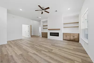 185 Oak Cluster Drive, Columbus, TX 78934 - Photo 4