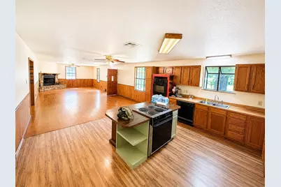 515 County Road 422, Bronson, TX 75930 - Photo 4