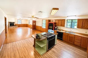 515 County Rd 422, Bronson, TX 75930 - Photo 4