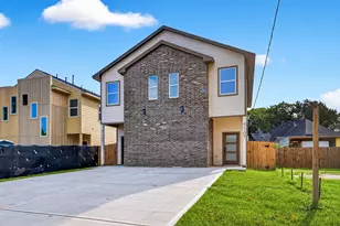8110 Carver Rd, Houston, TX 77088 - Photo 2
