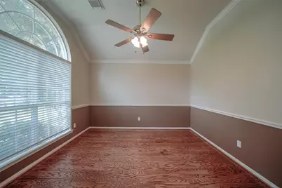 39 Belcarra Place, The Woodlands, TX 77382 - Photo 8