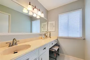 12207 Chartwell Dr, Houston, TX 77031 - Photo 26