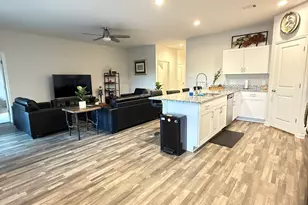 302 Del Monte Dr, Huntsville, TX 77320 - Photo 22