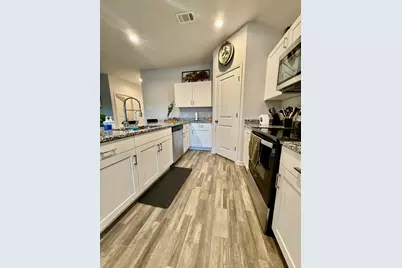 302 Del Monte Drive, Huntsville, TX 77320 - Photo 4