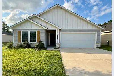 302 Del Monte Drive, Huntsville, TX 77320 - Photo 1