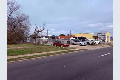 8904 Cullen Boulevard, Houston, TX 77051 - Photo 4