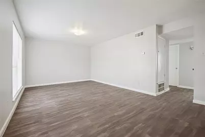 1716 Crownover Road #18, Houston, TX 77080 - Photo 4