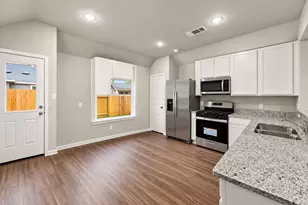 1392 Mount Blanc Path, Conroe, TX 77301 - Photo 10