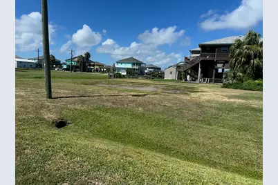934 / 936 Clara, Crystal Beach, TX 77650 - Photo 6