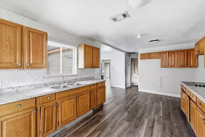 2230 Toledo Street, Beaumont, TX 77703 - Photo 4