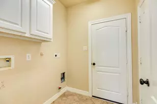 264 Lasso St, Angleton, TX 77515 - Photo 22