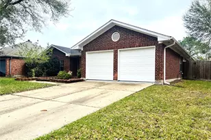 8239 Squires Pl Dr, Houston, TX 77083 - Photo 18