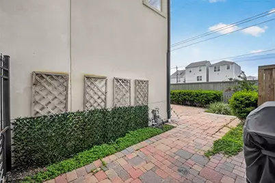 10929 Upland Park, Houston, TX 77043 - Photo 46