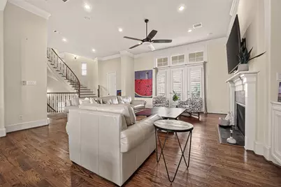 10929 Upland Park, Houston, TX 77043 - Photo 12