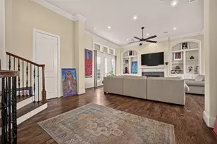10929 Upland Park, Houston, TX 77043 - Photo 8