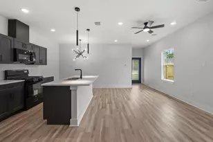 1026 Junell St, Houston, TX 77088 - Photo 8