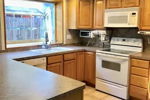 1814 Brushy Creek Dr, Sugar Land, TX 77478 - Photo 4