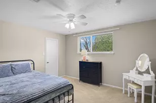 12007 Bloomington Ln, Meadows Place, TX 77477 - Photo 16