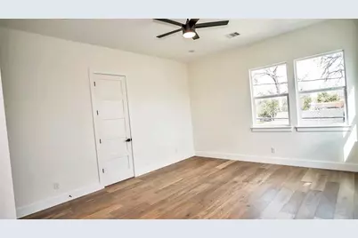 1508 Weiss Street, Houston, TX 77009 - Photo 8