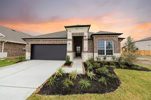 2035 Emerald Lk Trl, Dayton, TX 77535 - Photo 1