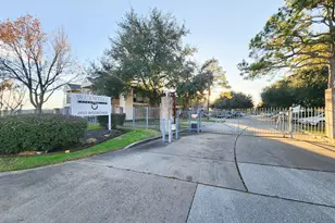 3900 Woodchase Dr, Houston, TX 77042 - Photo 30