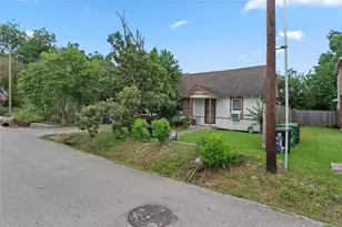 5902 Grace Ln, Houston, TX 77021 - Photo 2