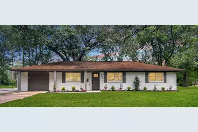 701 Cannan Drive, Angleton, TX 77515 - Photo 1