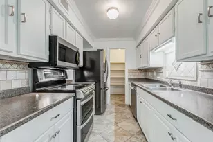 7400 Bellerive Dr, Houston, TX 77036 - Photo 6