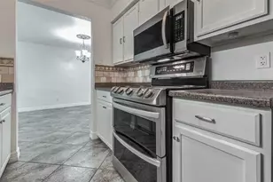 7400 Bellerive Dr, Houston, TX 77036 - Photo 16