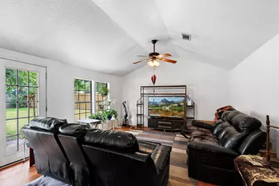 137 Shady Lane, West Columbia, TX 77486 - Photo 6