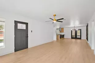 1405 W Crockett St, La Marque, TX 77568 - Photo 6