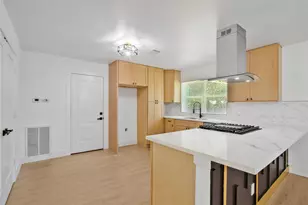 1405 W Crockett St, La Marque, TX 77568 - Photo 10