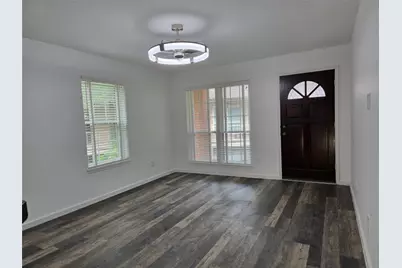 839 Wax Myrtle Lane #A, Houston, TX 77079 - Photo 4