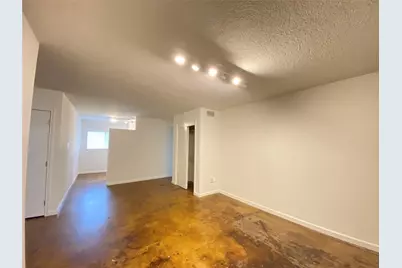 1112 Lawrence Street #13, Houston, TX 77008 - Photo 2