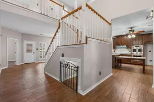 1006 Chesterwood Dr, Pearland, TX 77581 - Photo 2