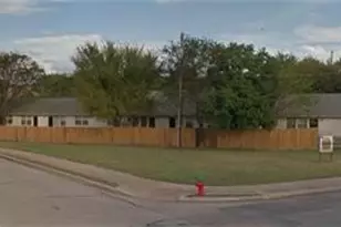 201 Meadow Ln, Pflugerville, TX 78660 - Photo 2