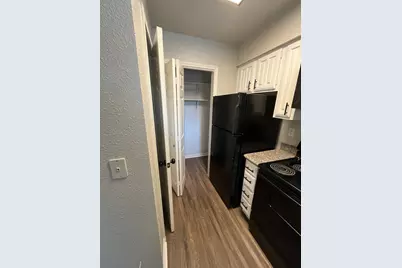 9255 W Sam Houston Pkwy S Parkway #102, Houston, TX 77099 - Photo 8