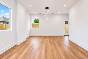 6186 Eastland St, Houston, TX 77028 - Photo 6