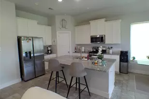 2710 Ocean Key Dr, Texas City, TX 77568 - Photo 4