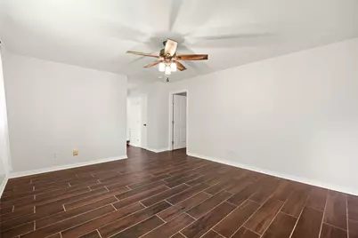5827 S Braeswood Boulevard, Houston, TX 77096 - Photo 16