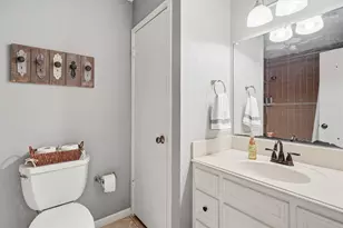 814 Kimmons Dr, Alvin, TX 77511 - Photo 18