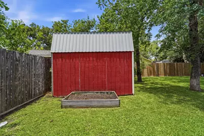814 Kimmons Drive, Alvin, TX 77511 - Photo 28