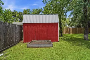 814 Kimmons Dr, Alvin, TX 77511 - Photo 28
